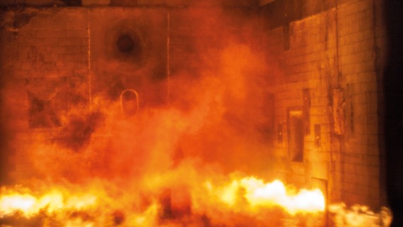 Essai au feu de Geberit dans les locaux de l'Institut de recherche des matériaux de l'Université de Stuttgart