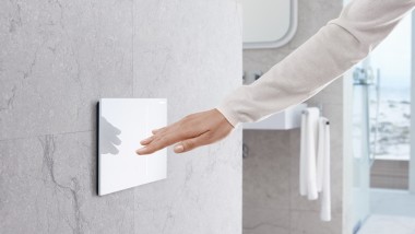 Plaques de déclenchement et de fermeture Geberit pour WC et urinoirs